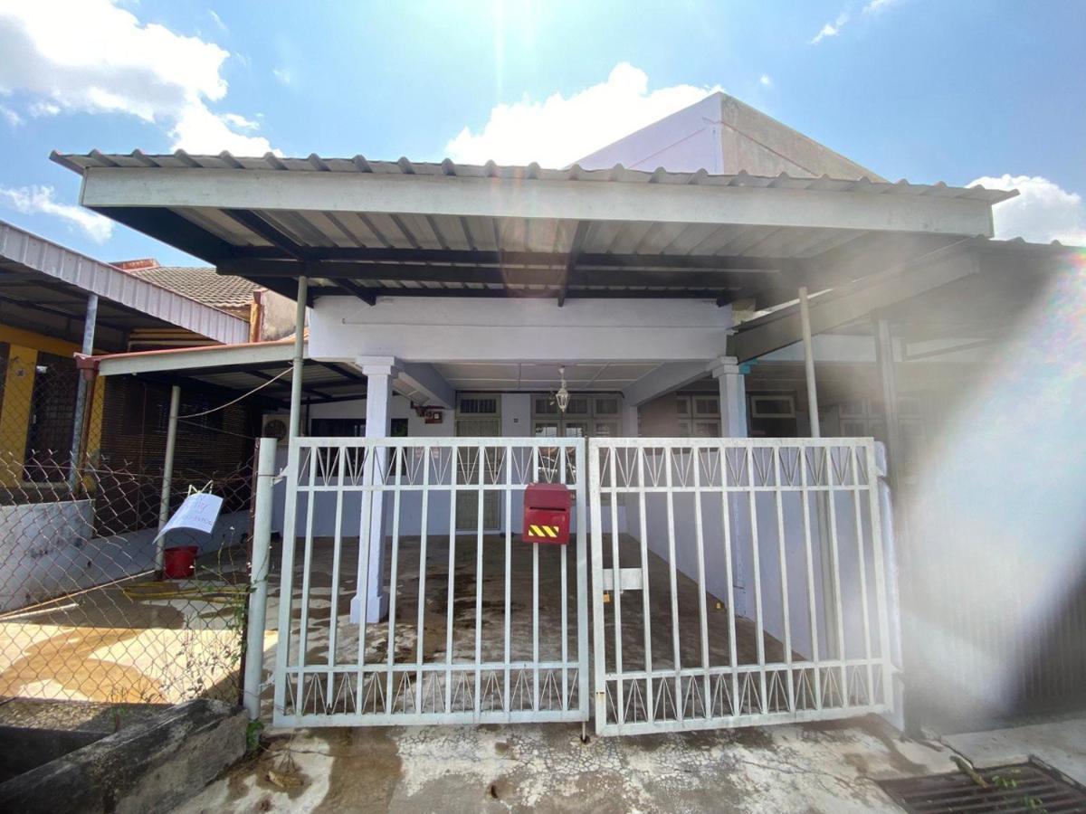 Iman Homestay - Islam Only Kuantan Exterior photo